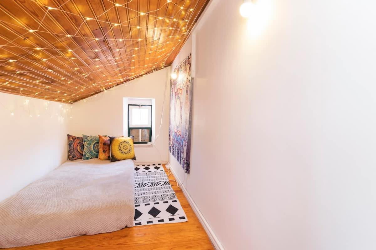 Terrace & River View Retreat Apartment Lisbon